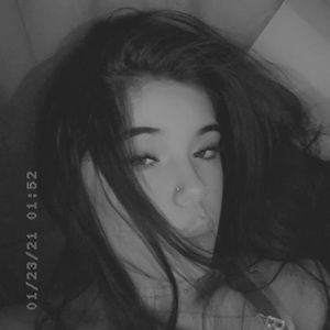 Meet your Posher, Chloe